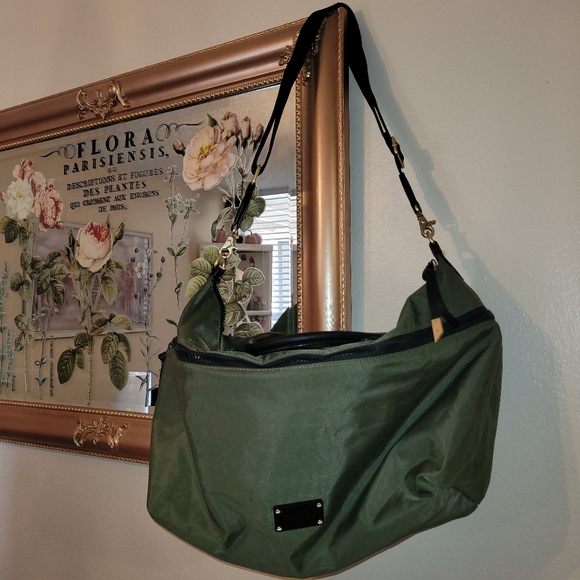 Foley & Corinna Fusion Expandable Weekender Bag Desert Green Liberated Leather - Picture 2 of 15